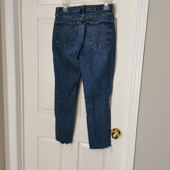 2/$40 Zara woman's skinny jeans size 8 - Picture 3 of 4